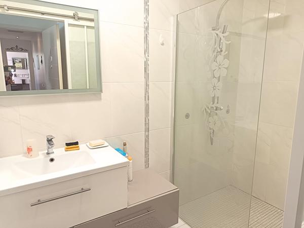 Villa contemporaine de plain-pied – Prestations haut de gamme – À 15 min de Narbonne