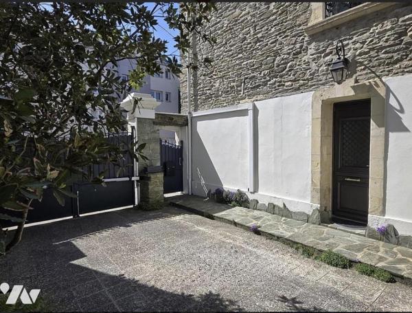 MAISON BOURGEOISE A CHERBOURG