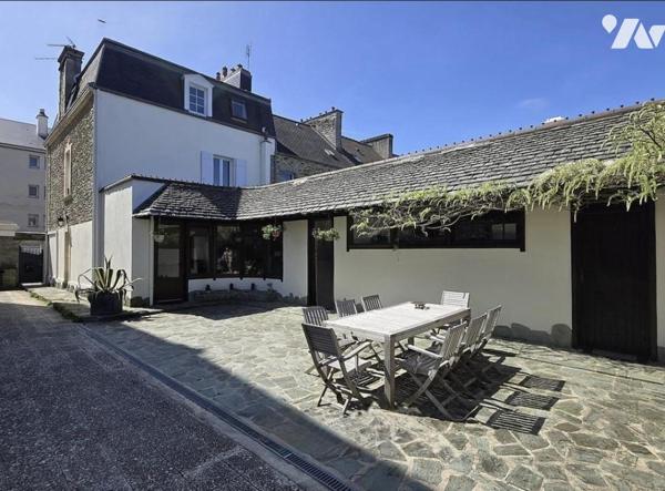 MAISON BOURGEOISE A CHERBOURG
