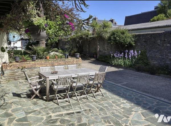 MAISON BOURGEOISE A CHERBOURG