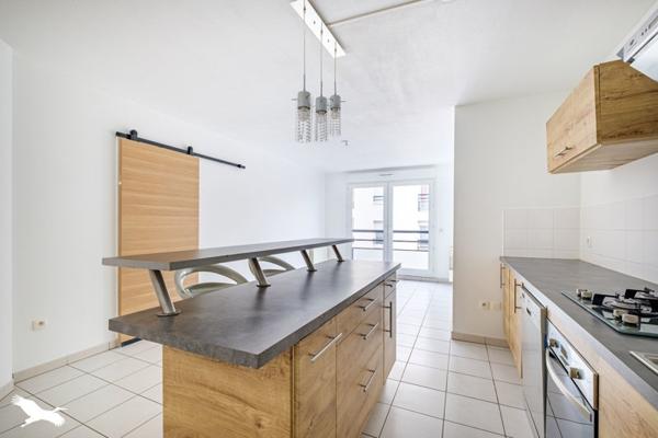 Appartement à vendre |  Saint-Fons |  2 pièces | 50 m²