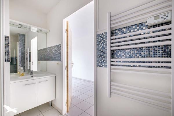 Appartement à vendre |  Saint-Fons |  2 pièces | 50 m²