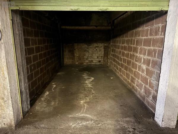 Location - Garage et parking Lille 59000 12 m 2