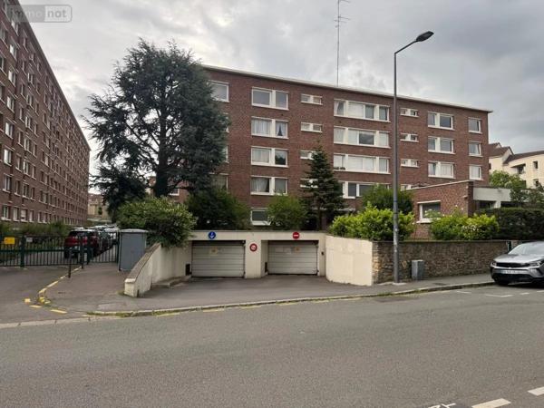 Location - Garage et parking Lille 59000 12 m 2