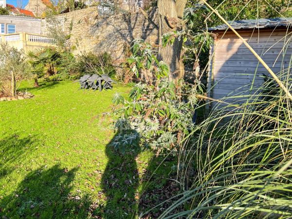 À VENDRE - BOULOGNE-SUR-MER - APPARTEMENT DUPLEX 96,23 M2 - 5 PIÉCES - 2 TERRASSES - JARDIN PRIVATIF 800 M2 - 1 PLACE DE PARKING