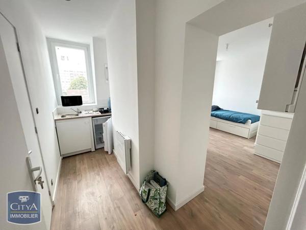 Appartement à louer 2 pièces 28.24m² Valenciennes (59300)