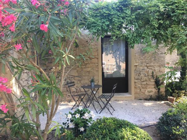 Robion (84440) Propriété 800 m2