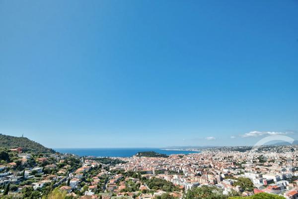 Appartement F4 à vendre  4 pièces - 117,48 m 2   NICE  - 06