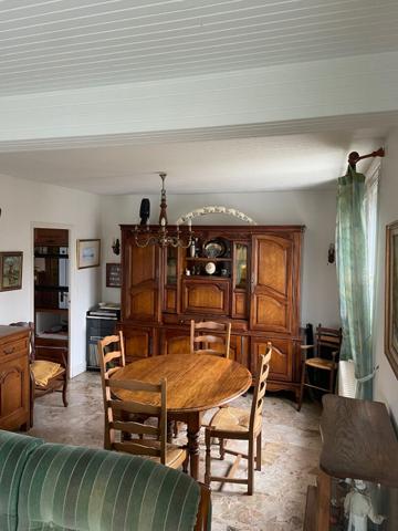 Maison - 6 pièces - 180 m²