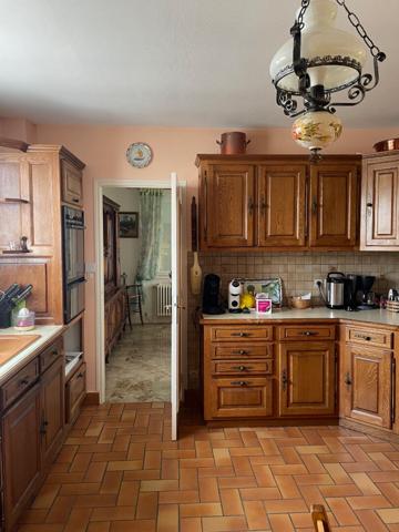 Maison - 6 pièces - 180 m²