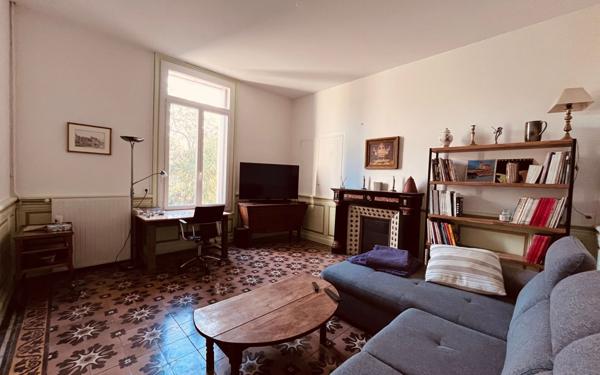 Maison à vendre    7 pièces •  Aigues-Vives