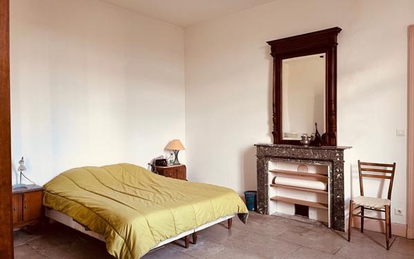 Maison à vendre    7 pièces •  Aigues-Vives