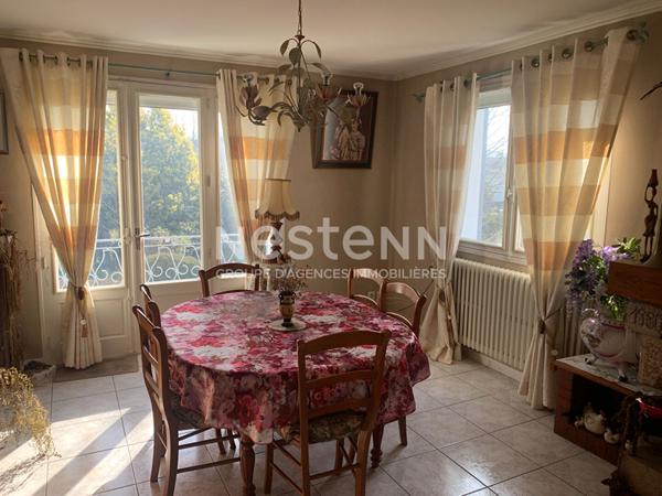 Maison avec étang à La Chapelle Saint Laurent 5 pièce(s)