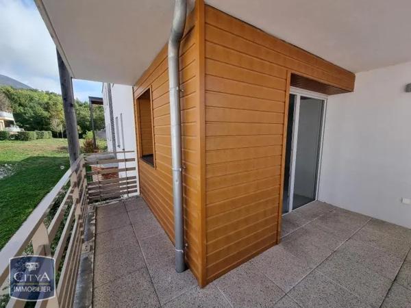 Appartement à louer 2 pièces 44.03m² Gex (01170)