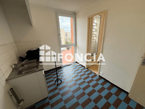 Location Appartement 4 pièces 85.54 m² - RUE ADJUDANT CHEF CHAMPION Salon De Provence 13300