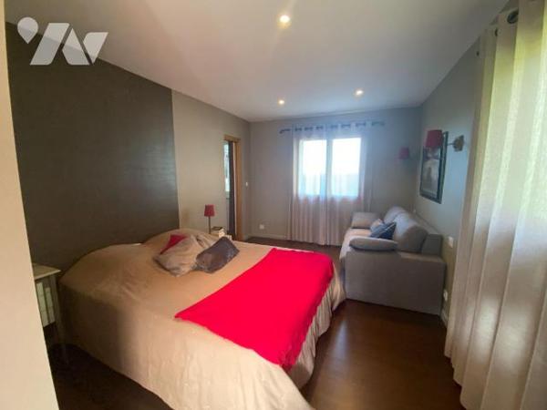 A vendre à Mauriac (CANTAL), dans un quartier résidentiel, à proximité des commerces et service...