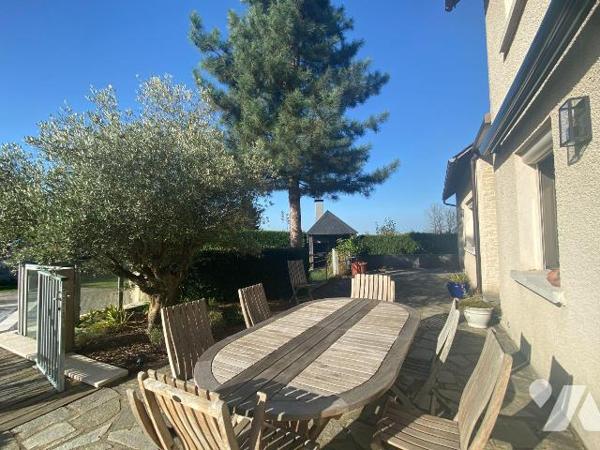 A vendre à Mauriac (CANTAL), dans un quartier résidentiel, à proximité des commerces et service...