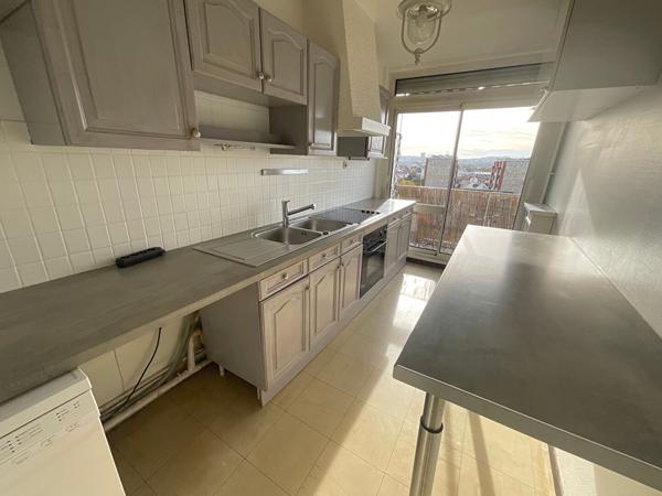 APPARTEMENT HOUILLES - 3 pièces- 67 m2