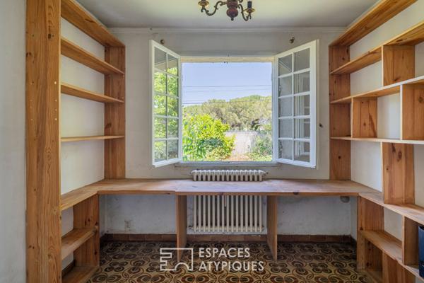 Propriété à fort potentiel avec jardin arboré et piscine à Puyricard