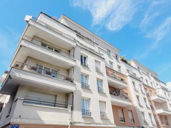 Vente                                                      Appartement
                        
                     3 pièces                      63 m2                     à Clamart