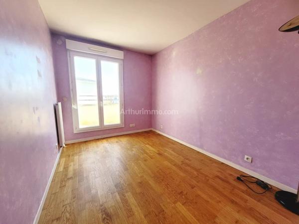 Vente                                                      Appartement
                        
                     3 pièces                      63 m2                     à Clamart