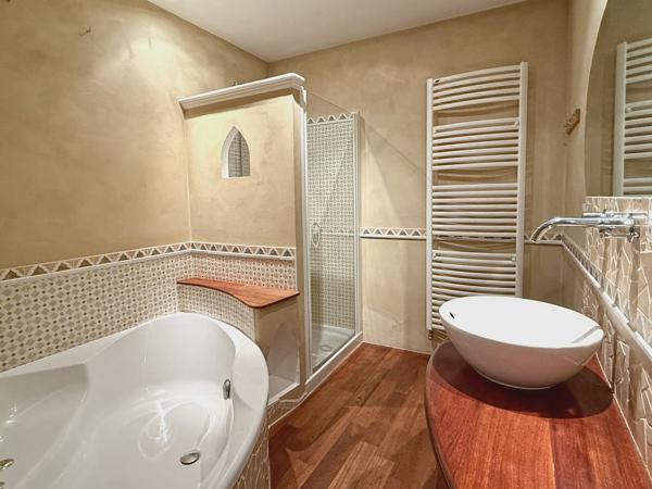 Appartement 5 pièces 3 chambres 90m² Digne-les-Bains (04000)