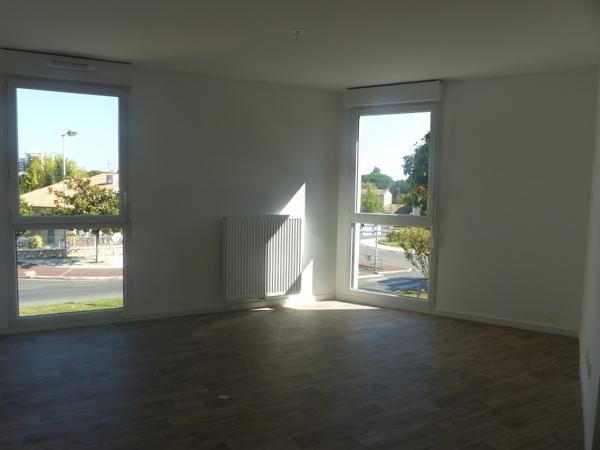 Appartement T2-51 m²-  CENON