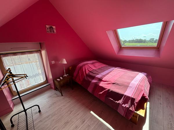 Longère en pierre avec un appartement indépendant et terrain de plus de 12 000 m²