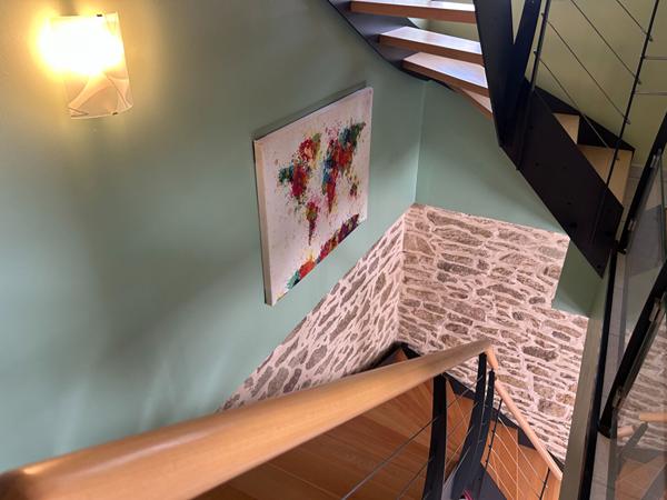 Longère en pierre avec un appartement indépendant et terrain de plus de 12 000 m²