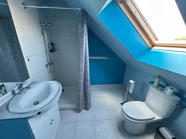 Longère en pierre avec un appartement indépendant et terrain de plus de 12 000 m²