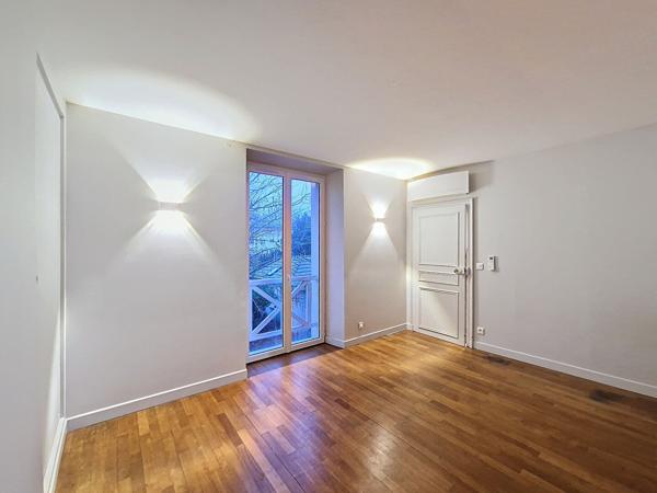 Maison familiale de caractère en hyper centre de Meulan-en-Yvelines de 270m²