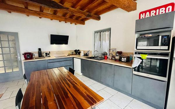 Maison à vendre    5 pièces •  Finhan