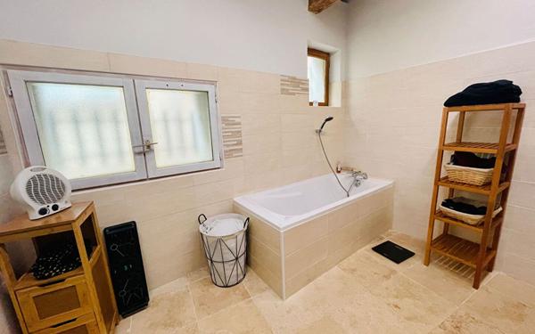 Maison à vendre    5 pièces •  Finhan