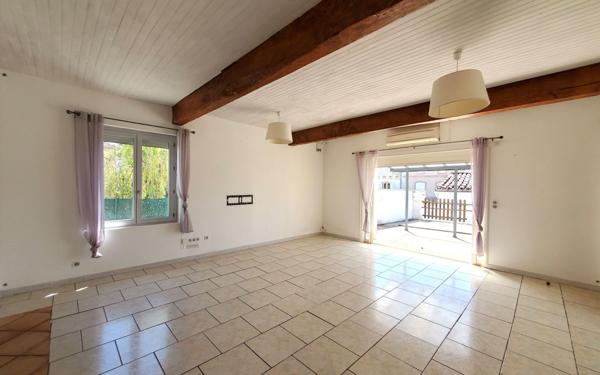 Maison à vendre    5 pièces •  Finhan