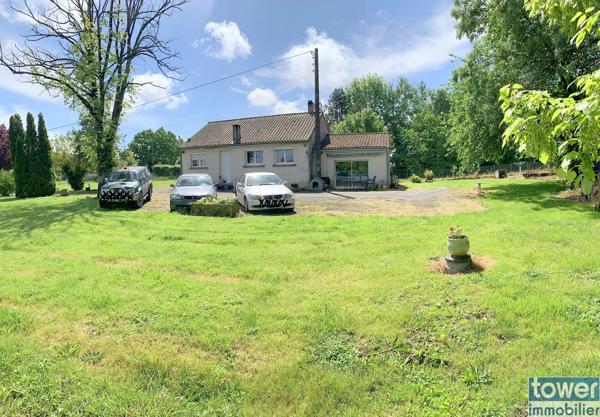 AUJAC 17770 - Maison 4 pièces de plain-pied de 130 m² sur 4781 m² de terrain avec bâtiments et hangars