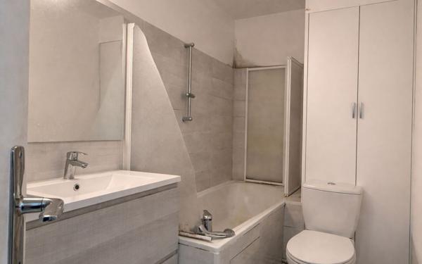 Appartement à vendre    2 pièces • 32,72 m2 Nice