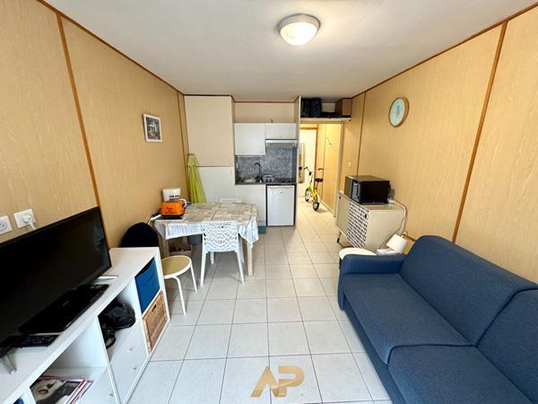 Appartement - 1 pièces 21 m2 - La Rochelle €138 000 ** - Référence JH576D6