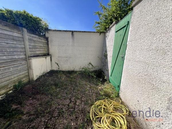 Plombières-Les-Dijon STUDIO AVEC TERRASSE PRIVATIVE