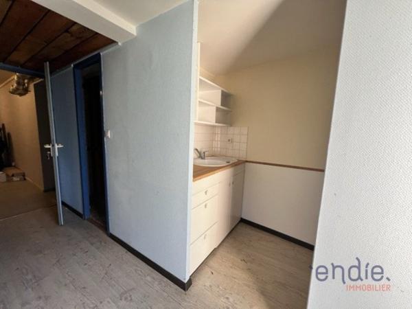 Plombières-Les-Dijon STUDIO AVEC TERRASSE PRIVATIVE