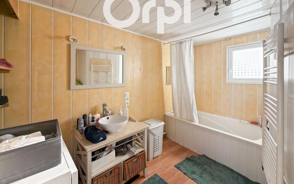 Maison à vendre    3 pièces •  Estrées-Saint-Denis