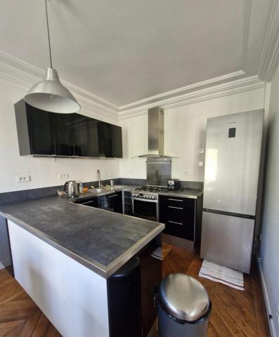 Paris 75011, 79 m² lumineux de 4 pièces avec 2 chambres
