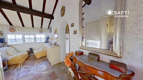 LES ISSAMBRES – Villa 7 pièces avec vue mer panoramique sur la baie de Saint-Tropez
