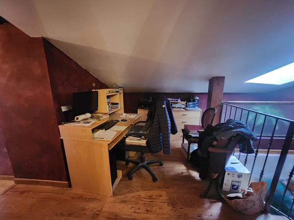 Maison de hameau en pierre sur un terrain attenant de 200 m² avec stationnement et garage  Saint-Cirgues-de-Prades (07380)