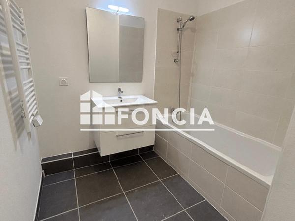 Location Appartement 2 pièces 42.6 m² - BLEU D'EOLE B106 - 35 BIS AVENUE DE BEZIERS Gigean 34770