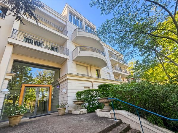 Appartement 3 pièces avec balcons face au parc de Sceaux - DPE C