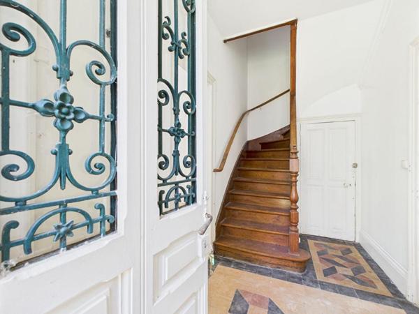 Maison Romilly Sur Seine 4 pièce(s) 83 m2 avec terrain, garage et dépendance