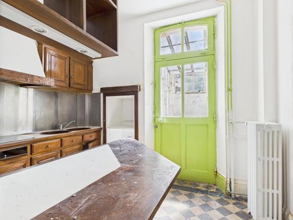 Maison Romilly Sur Seine 4 pièce(s) 83 m2 avec terrain, garage et dépendance