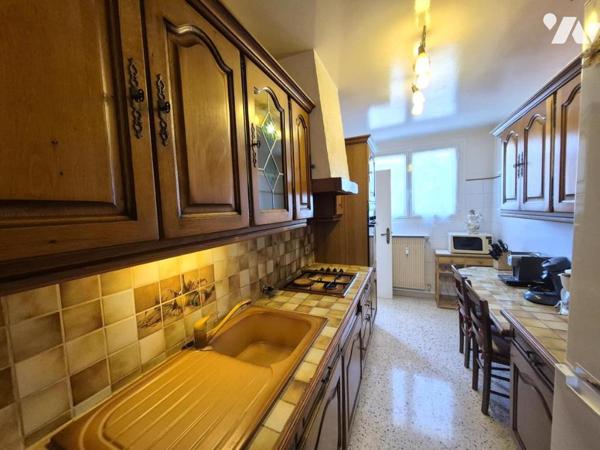 À vendre – Appartement traversant 3 pièces de 79,71 m² avec terrasse et vue dégagée