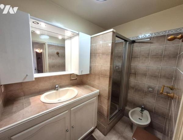 À vendre – Appartement traversant 3 pièces de 79,71 m² avec terrasse et vue dégagée