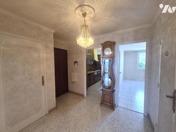 À vendre – Appartement traversant 3 pièces de 79,71 m² avec terrasse et vue dégagée